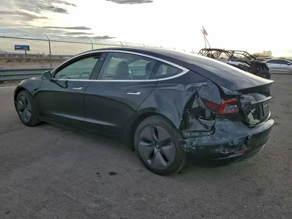 5YJ3E1EA9JF057838 2018 TESLA MODEL 3 - Image 2