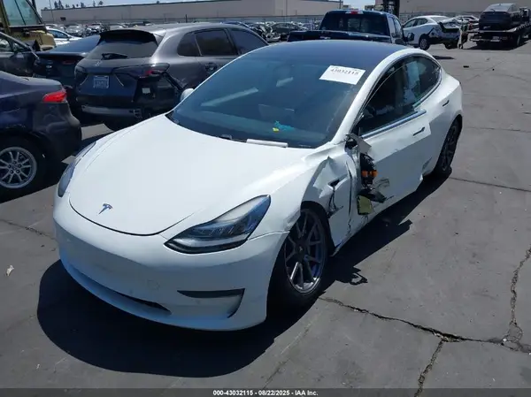 5YJ3E1EA9JF059640 2018 TESLA MODEL 3 - Image 2