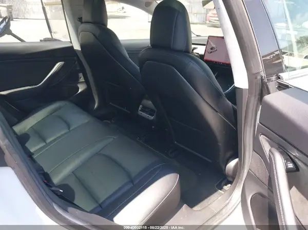5YJ3E1EA9JF059640 2018 TESLA MODEL 3 - Image 8
