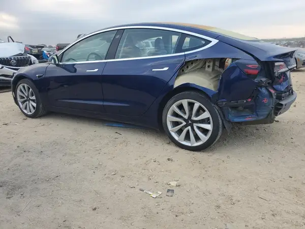5YJ3E1EA9JF059881 2018 TESLA MODEL 3 - Image 2