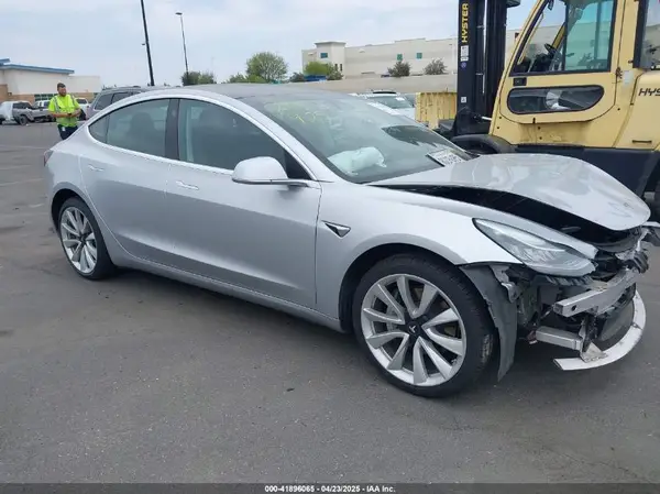 5YJ3E1EA9JF060920 2018 TESLA MODEL 3 - Image 1