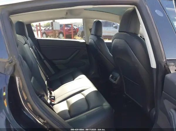 5YJ3E1EA9JF071237 2018 TESLA MODEL 3 - Image 8
