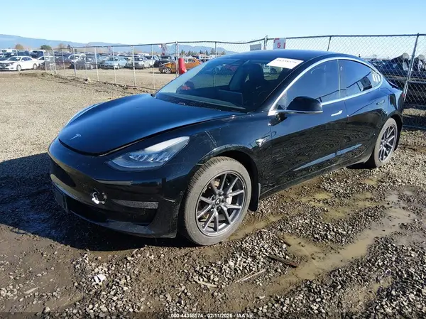 5YJ3E1EA9JF098518 2018 TESLA MODEL 3 - Image 2