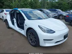 5YJ3E1EA9JF098728 2018 TESLA MODEL 3