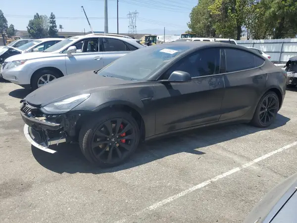 5YJ3E1EA9JF109047 2018 TESLA MODEL 3 - Image 1