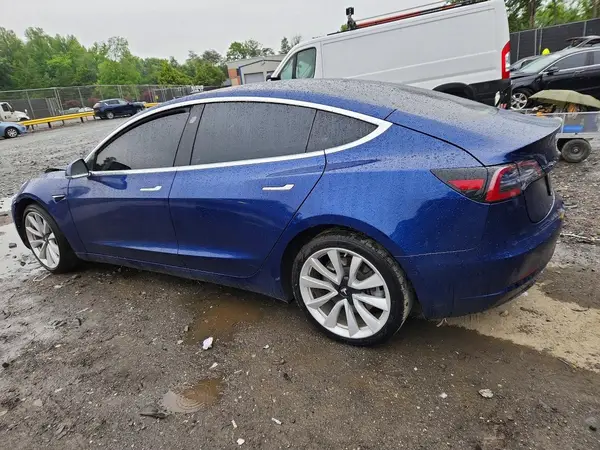 5YJ3E1EA9JF110196 2018 TESLA MODEL 3 - Image 2