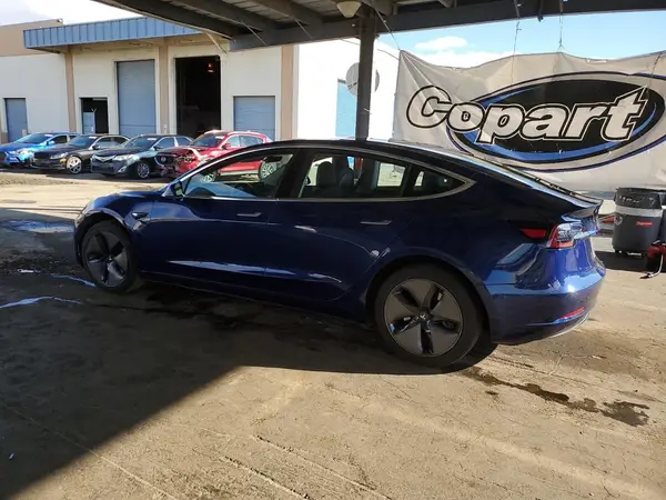 5YJ3E1EA9JF125006 2018 TESLA MODEL 3 - Image 2