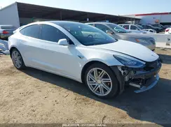 5YJ3E1EA9JF126401 2018 TESLA MODEL 3