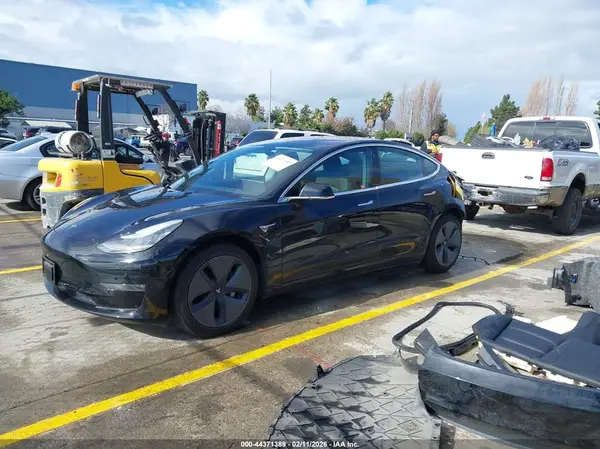 5YJ3E1EA9JF151671 2018 TESLA MODEL 3 - Image 2