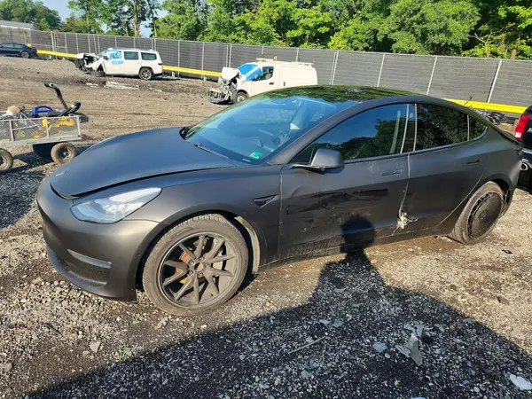 5YJ3E1EA9JF153582 2018 TESLA MODEL 3 - Image 1