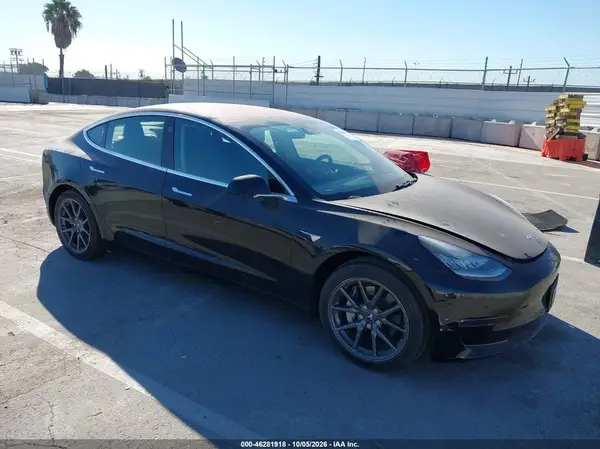 5YJ3E1EA9JF157292 2018 TESLA MODEL 3 - Image 1