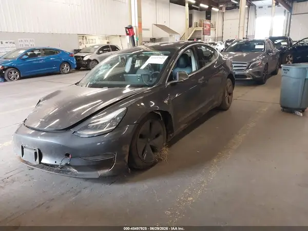 5YJ3E1EA9JF158037 2018 TESLA MODEL 3 - Image 2