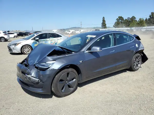 5YJ3E1EA9JF158202 2018 TESLA MODEL 3 - Image 1