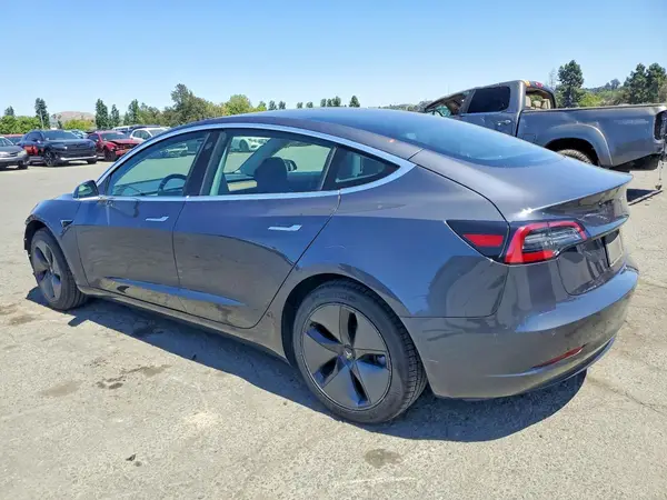 5YJ3E1EA9JF158510 2018 TESLA MODEL 3 - Image 2