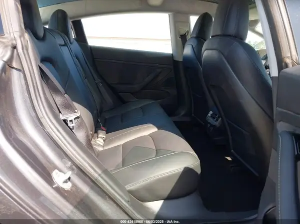 5YJ3E1EA9JF163495 2018 TESLA MODEL 3 - Image 8