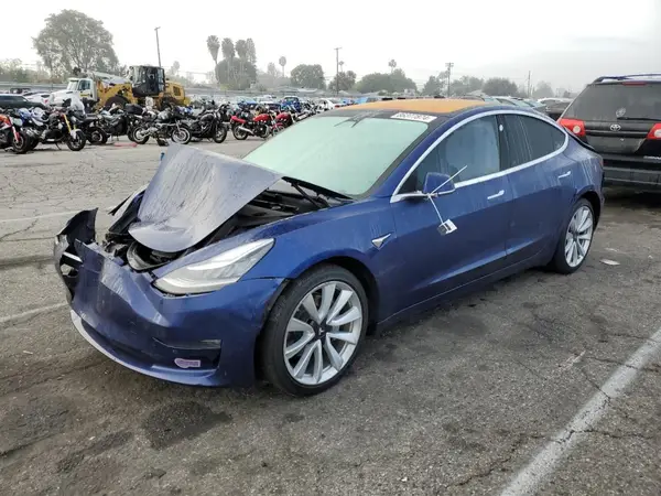 5YJ3E1EA9JF164405 2018 TESLA MODEL 3 - Image 1