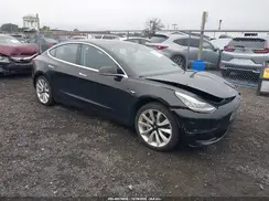 5YJ3E1EA9JF171256 2018 TESLA MODEL 3