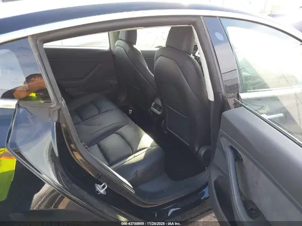 5YJ3E1EA9JF171290 2018 TESLA MODEL 3 - Image 8