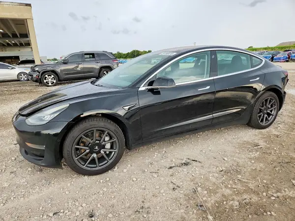 5YJ3E1EA9JF173184 2018 TESLA MODEL 3 - Image 1