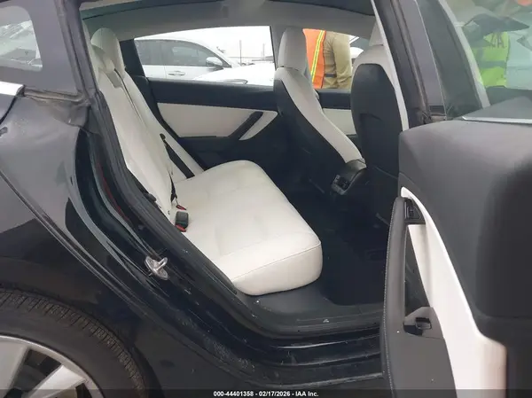 5YJ3E1EA9JF177929 2018 TESLA MODEL 3 - Image 8