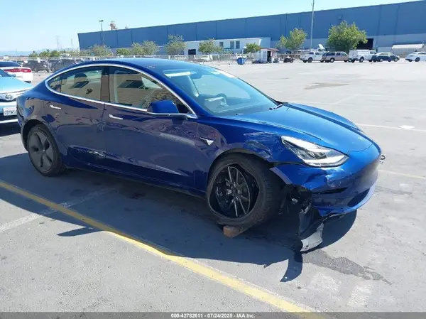 5YJ3E1EA9KF190486 2019 TESLA MODEL 3 - Image 1