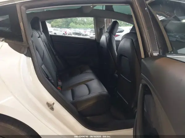 5YJ3E1EA9KF300243 2019 TESLA MODEL 3 - Image 8