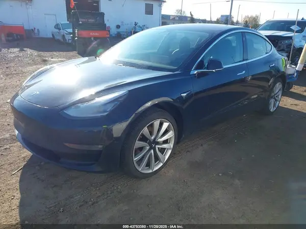 5YJ3E1EA9KF300520 2019 TESLA MODEL 3 - Image 2