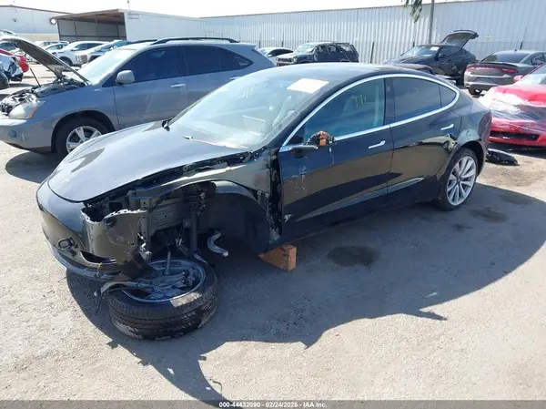 5YJ3E1EA9KF300629 2019 TESLA MODEL 3 - Image 2