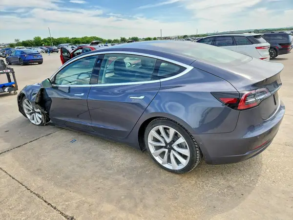 5YJ3E1EA9KF300808 2019 TESLA MODEL 3 - Image 2