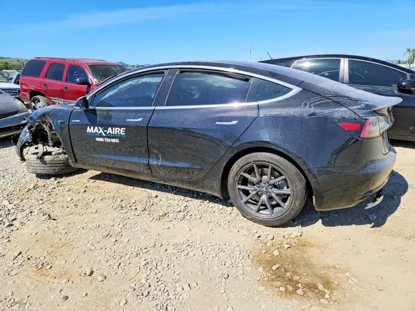 5YJ3E1EA9KF304258 2019 TESLA MODEL 3 - Image 2