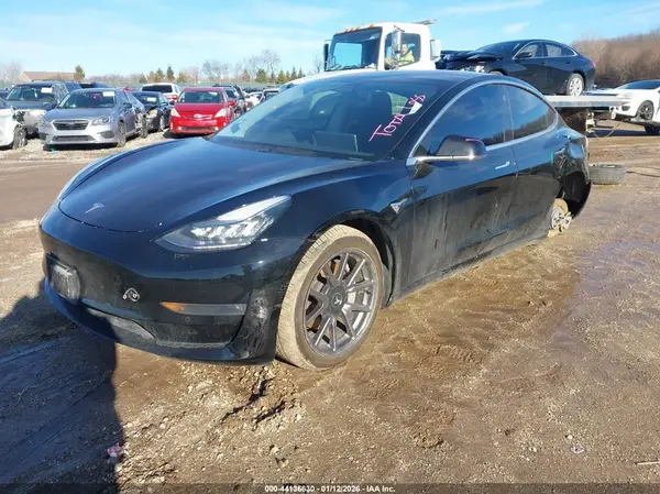 5YJ3E1EA9KF304681 2019 TESLA MODEL 3 - Image 2