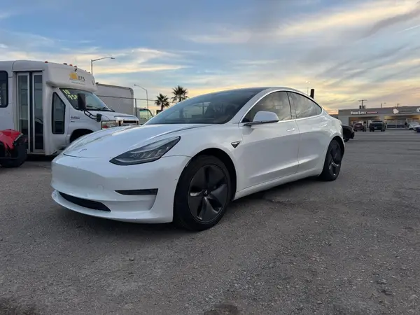 5YJ3E1EA9KF310013 2019 TESLA MODEL 3 - Image 2