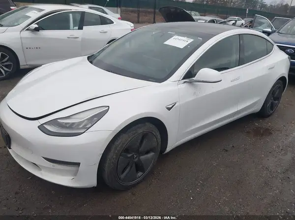 5YJ3E1EA9KF310531 2019 TESLA MODEL 3 - Image 2