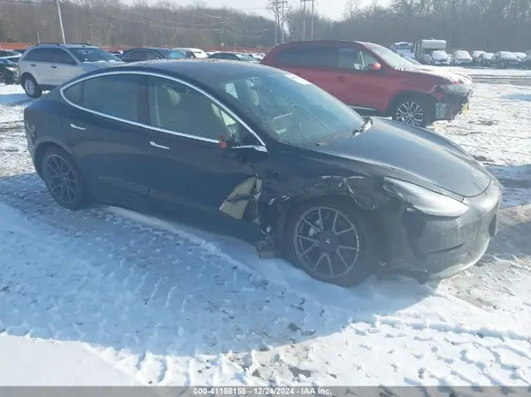 5YJ3E1EA9KF313414 2019 TESLA MODEL 3 - Image 1