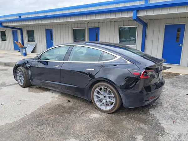 5YJ3E1EA9KF313445 2019 TESLA MODEL 3 - Image 2