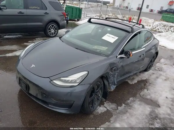 5YJ3E1EA9KF325661 2019 TESLA MODEL 3 - Image 2