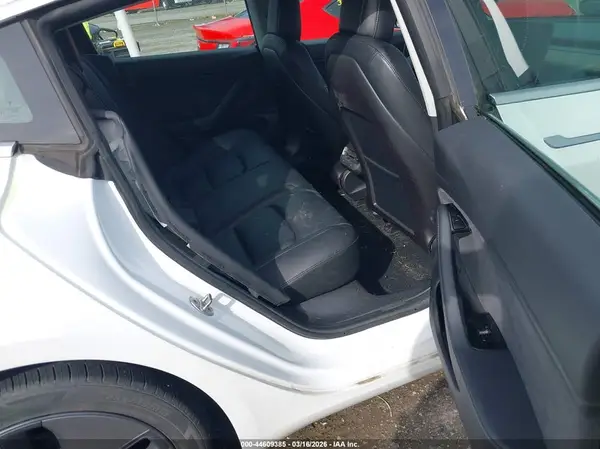 5YJ3E1EA9KF326437 2019 TESLA MODEL 3 - Image 8