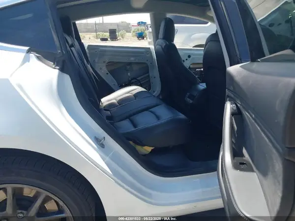 5YJ3E1EA9KF337499 2019 TESLA MODEL 3 - Image 8