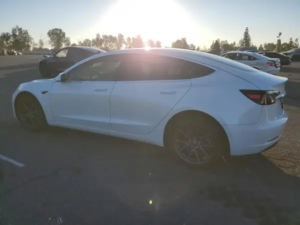 5YJ3E1EA9KF345067 2019 TESLA MODEL 3 - Image 2