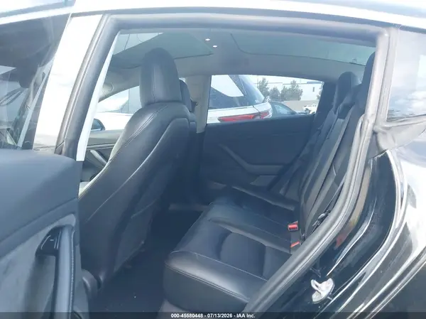 5YJ3E1EA9KF394737 2019 TESLA MODEL 3 - Image 8