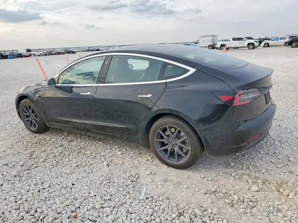 5YJ3E1EA9KF394995 2019 TESLA MODEL 3 - Image 2