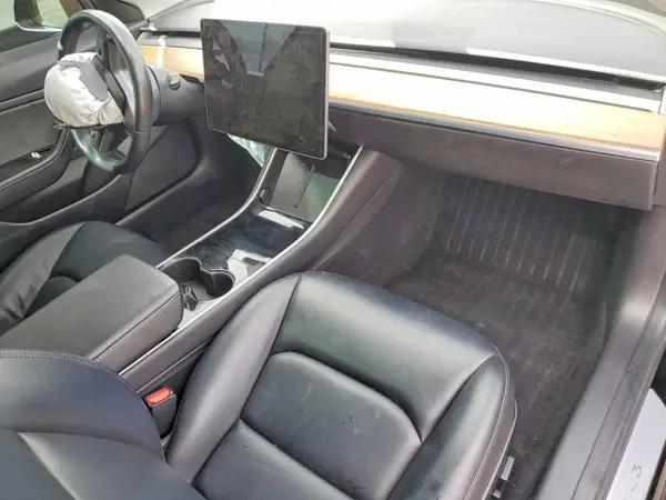 5YJ3E1EA9KF395306 2019 TESLA MODEL 3 - Image 8