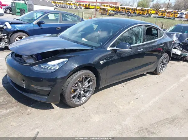 5YJ3E1EA9KF395659 2019 TESLA MODEL 3 - Image 2