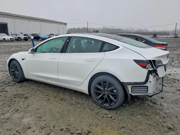 5YJ3E1EA9KF401430 2019 TESLA MODEL 3 - Image 2