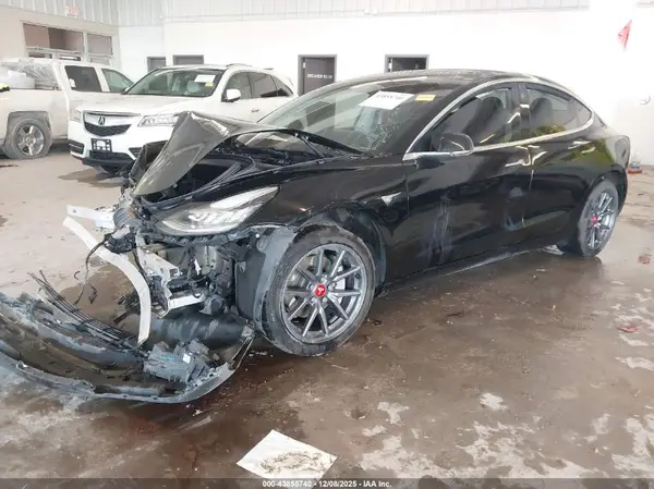 5YJ3E1EA9KF410628 2019 TESLA MODEL 3 - Image 2