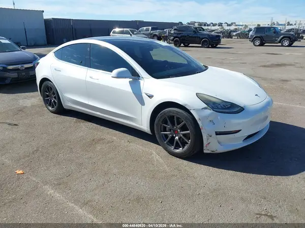 5YJ3E1EA9KF412170 2019 TESLA MODEL 3 - Image 1