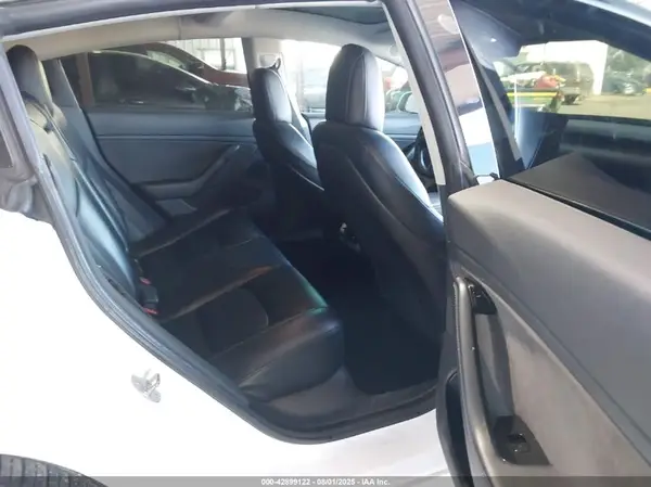 5YJ3E1EA9KF416817 2019 TESLA MODEL 3 - Image 8