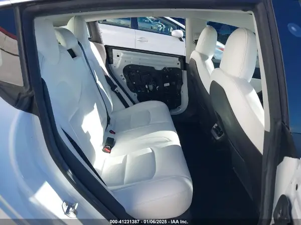 5YJ3E1EA9KF431821 2019 TESLA MODEL 3 - Image 8