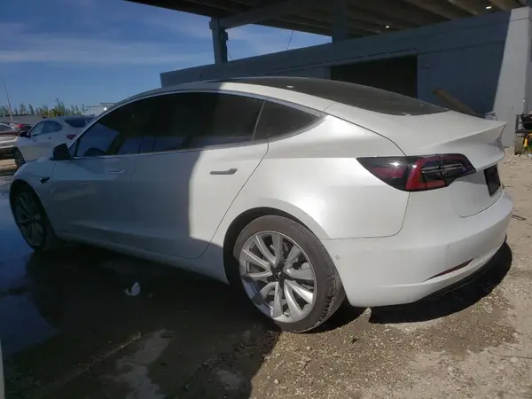 5YJ3E1EA9KF466388 2019 TESLA MODEL 3 - Image 2