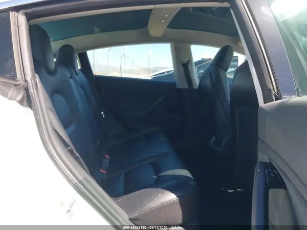 5YJ3E1EA9KF472515 2019 TESLA MODEL 3 - Image 8